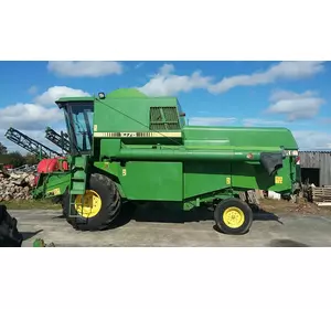 Зерновий комбайн JOHN DEERE 1075 Зерновий комбайн JOHN DEERE 1075