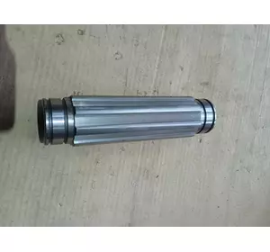 Вал барабана шліцевий MF 186, 417443m1 Вал барабана шліцевий MF 186, 417443m1