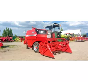 Зерновий комбайн MASSEY FERGUSON 240. 2.6M Зерновий комбайн MASSEY FERGUSON 240. 2.6M