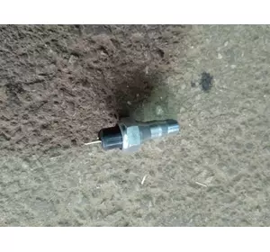 Датчик тиску масла JD Датчик тиску масла JD