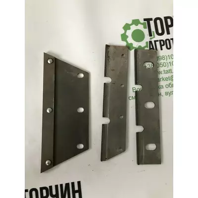 Комплект направляючих пятки коси VOLVO 830 Старий тип