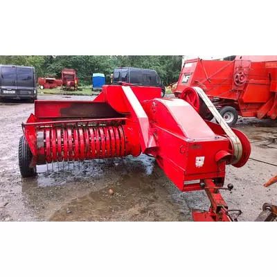 Прес-підбирач WELGER AP 12. 1.4M