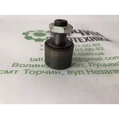 Втулка з пальцем жатки зернозбиральних комбайнів Massey Ferguson.