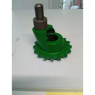 Зірочка жатки з ексцентриком велика JD