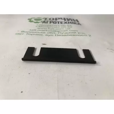 Пластина тертя ножа жатки John Deere - Z32049