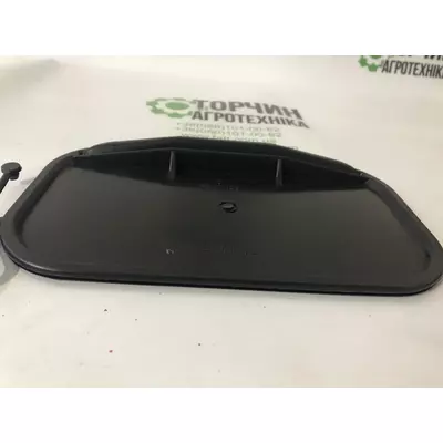 Пластиковий лючок комбайна CLAAS